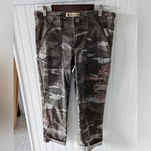 Democracy embroidered cuffed Capri in camo print.